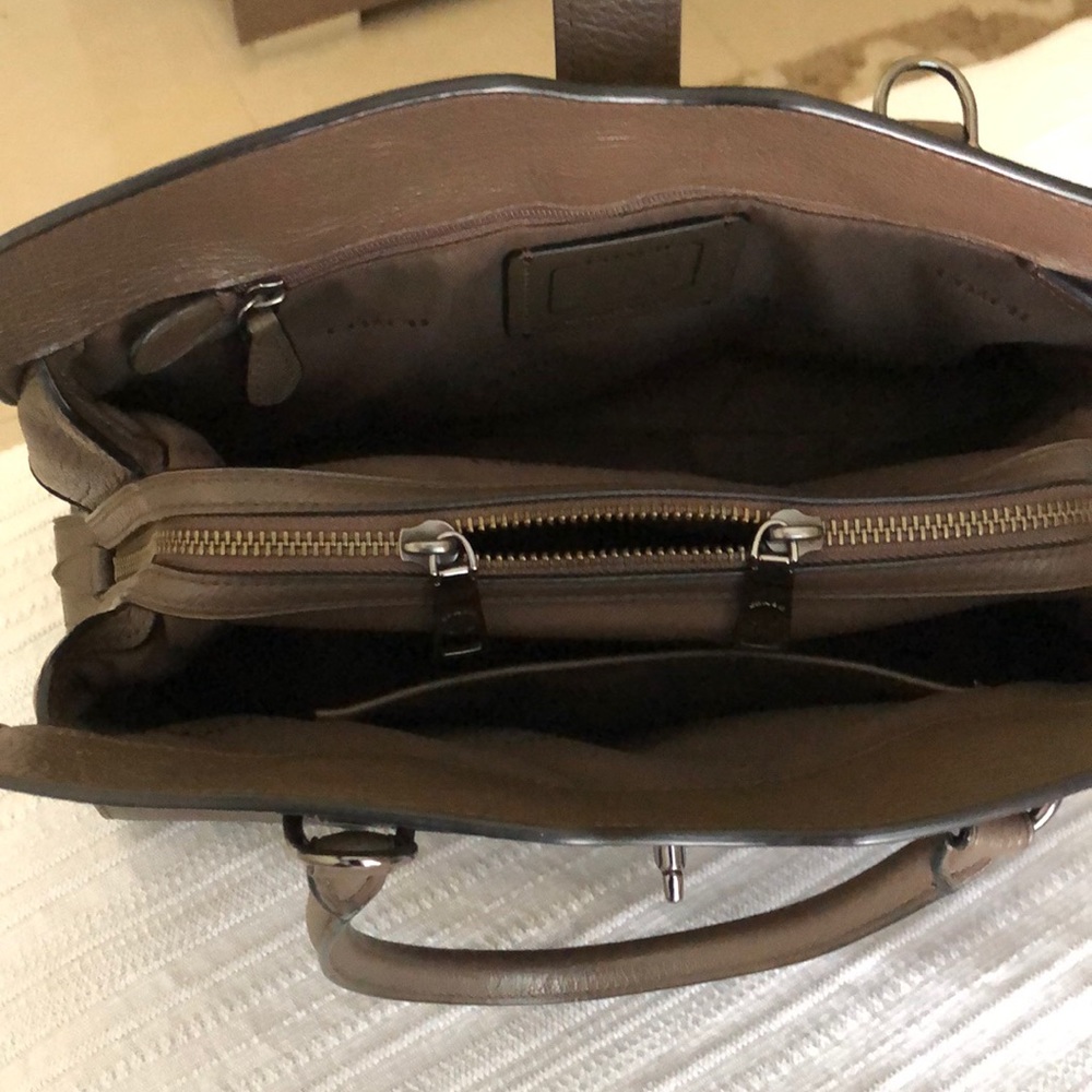 Handbag - Picture 6 of 11